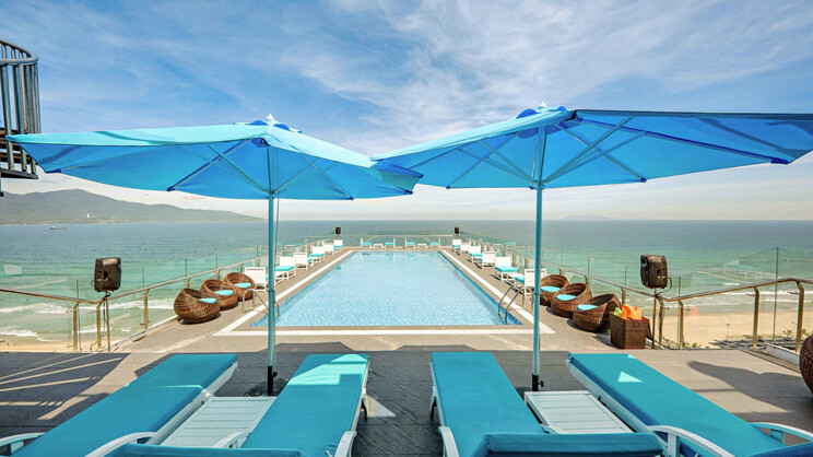 Yarra Ocean Suites Danang